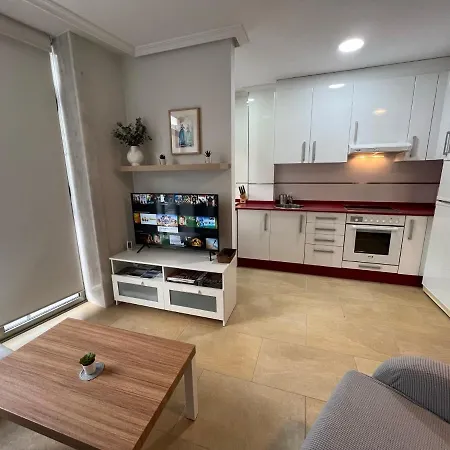 Apartamento-suite En La Playa De San Anton En Appartamento