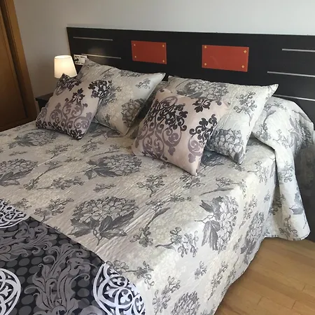 Apartamento-suite En La Playa De San Anton En *