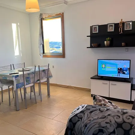 Apartamento-suite En La Playa De San Anton En
